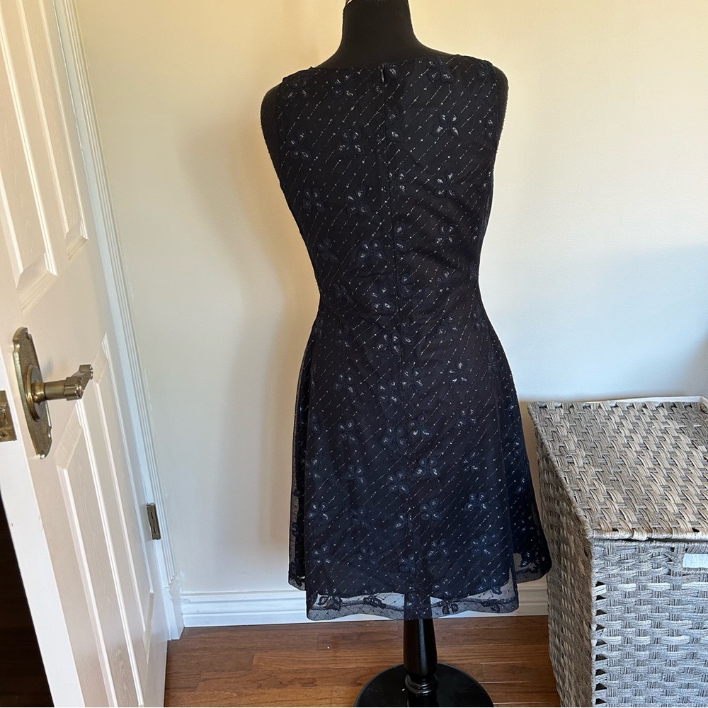 Jax fit and flare sleeveless black dress ,Size 8 - Picture 3 of 8